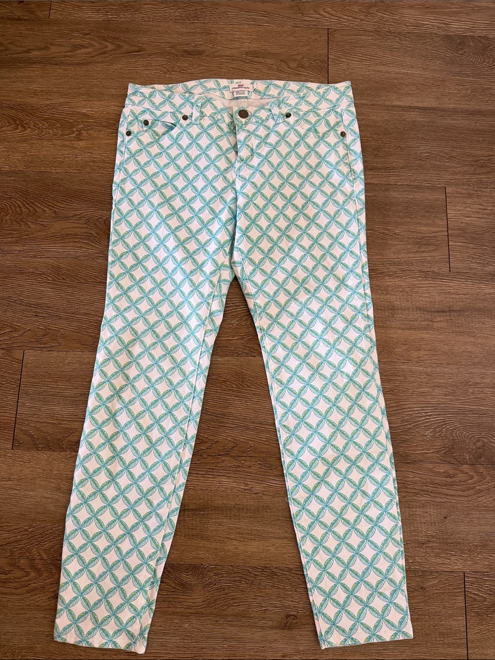 Vineyard Vines White Jeans with Aqua Lattice Print